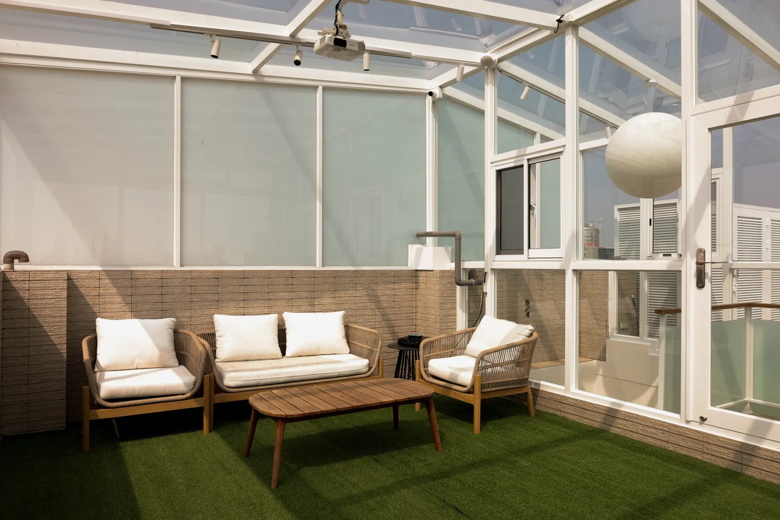 Rooftop Lawn